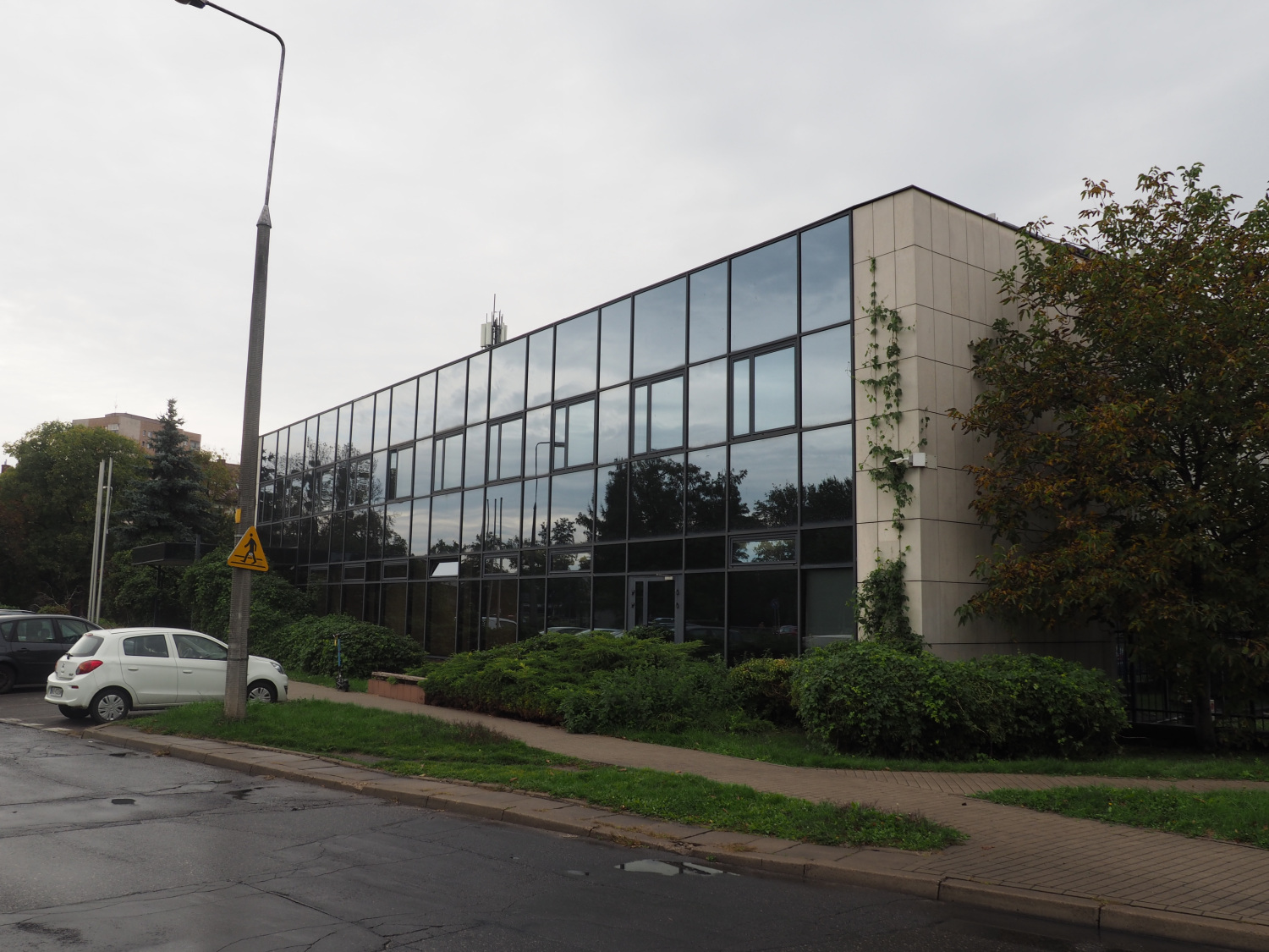 Zdjęcie architektury budynku Budynek biurowy